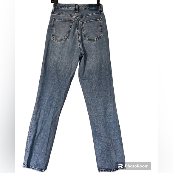 Abercrombie& Fitch The 90s Straight Ultra High Rise Jeans - Picture 5 of 7